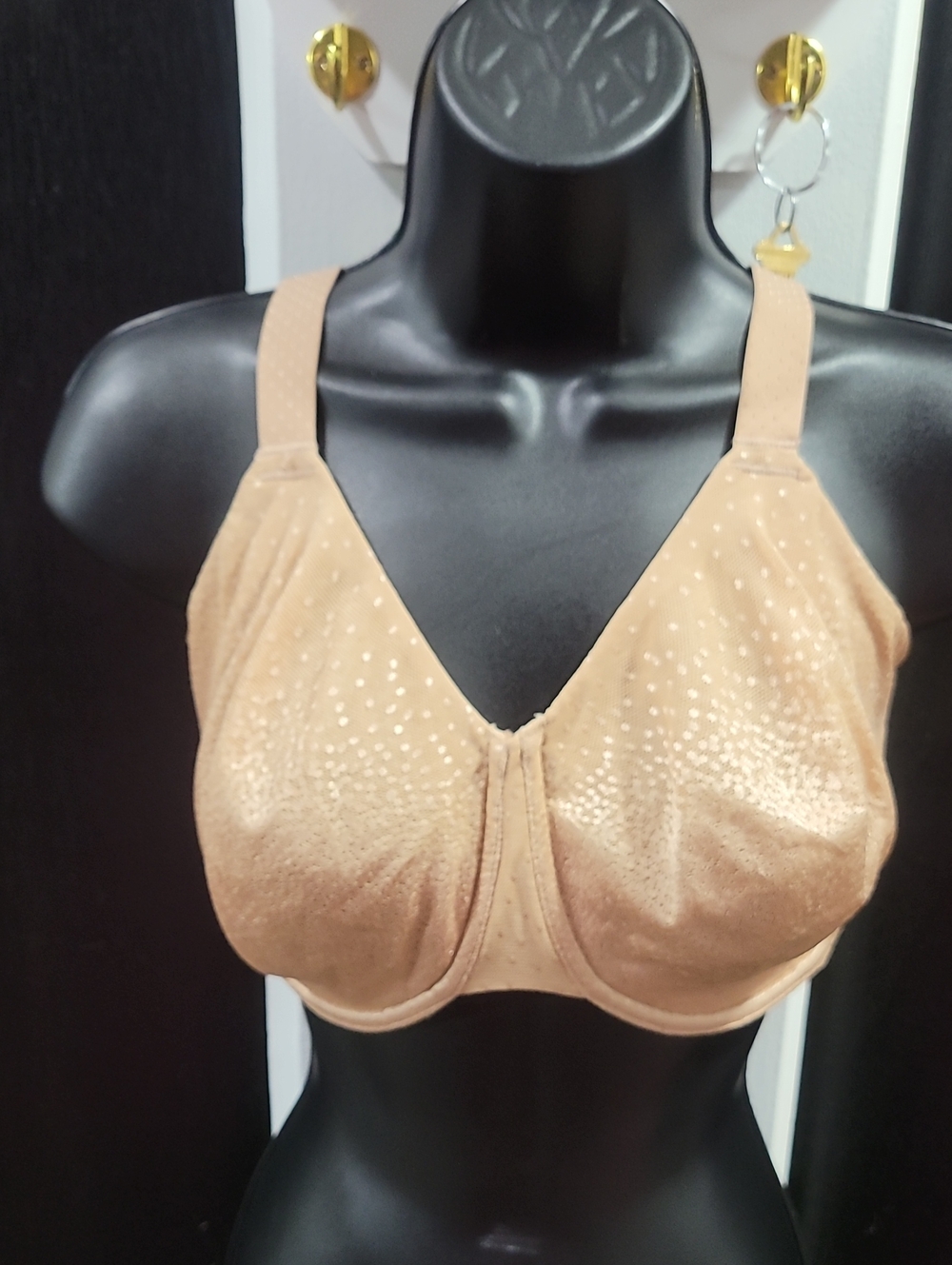 Wacoal Nude Full-Coverage Bra with Subtle Dot Texture